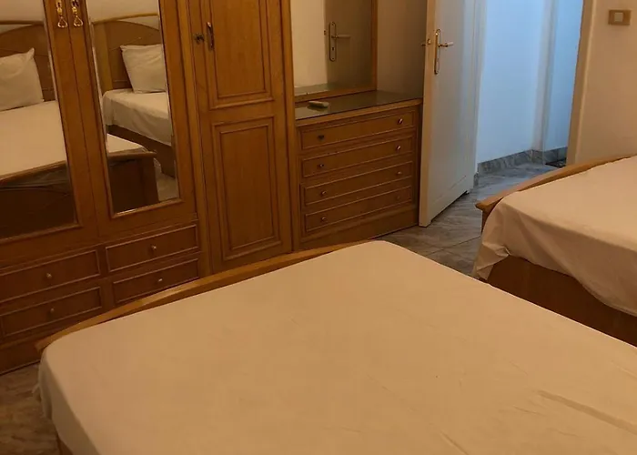 Hostel Stunning Seaview For Rent- Prime Location
